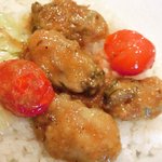 スパイスカフェ - ペアカレーランチ(+牡蠣) 1650円 の牡蠣とトマト