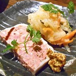 Bistro Refectorium - 鴨肉のパテ・ド・カンパーニュ ＆ 白身魚のエスカベッジュ（取り分けました）