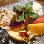 Bistro Refectorium - スペシャルデザートの盛り合わせ