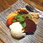 Bistro Refectorium - スペシャルデザートの盛り合わせ