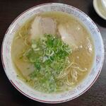 白龍ラーメン - ワンタンメン600円