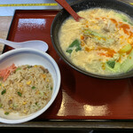 Hachiban Ramen - 酸辣湯麺+炒飯(ミニ)❗️