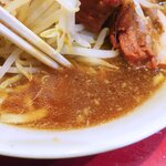 ラーメン二郎 - スープ