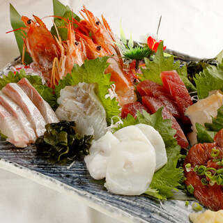 Master the luxury of the season! Savor the freshest seasonal Seafood delivered directly from fishing ports across Japan