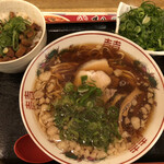 味八 - 尾道ラーメンねぎトッピング、ミニくずれ角煮丼
