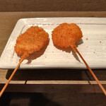 Kushiage Kurabu - 串カツとカマンベールチーズの串?だっけ。