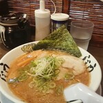 博多らーめん うしじま - 安定の醤油とんこつ