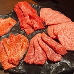 焼肉 じゅん - 本日のお肉6種盛り（カルビ、赤身、リブロース、上ロース、特上ロース、ウチハラミ）