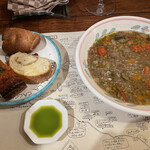 リカータ - ウスティカ風レンズ豆と野菜のスープ　ハーフ（750円）