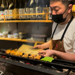 炭焼 おかげさん - 燻される店主