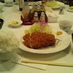 丸山吉平 - 特上ロースかつ定食ご飯マシマシ（１５００円）