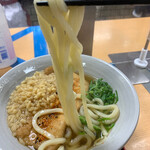 潮屋 - 長いうどんをリフトす！