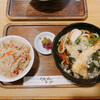 うどんの幸助 - 料理写真:かやくご飯＆天ぷらうどん