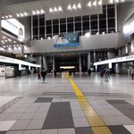 ふじ - 改札から港南口へ