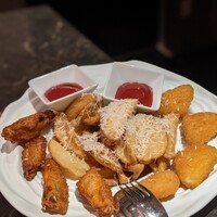R1 TOKYO Bar&Restaurant - 
