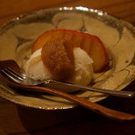 魚菜料理 縄屋 - お酢のアイスとリンゴ