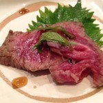 ステーキ 雪峰 - 料理写真:前菜:和牛のたたき