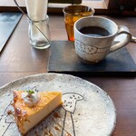 カフェ ケシパール - チーズケーキとのマリアージュ