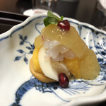 つつじ亭 - 牡丹海老昆布締め・帆立・柿・小蕪・柘榴・落花生味噌・果実酒ジュレ