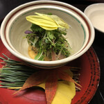 つつじ亭 - 戻り鰹・香味野菜・黄身酒盗