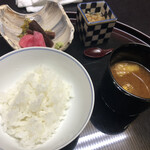 つつじ亭 - 赤だし　白米