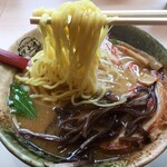 Yaki Ago Ramen Koike - 濃厚豚骨醤油の味付け