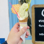 Yokohama SORAiRO gelato - サイズ：ピッコロ、フレーバー：ピスタチオ、はちみつ紅茶