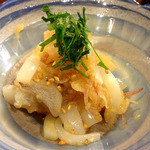 萬屋 おかげさん - カ・ミョウガとおろしダイコン等であえてある。