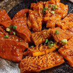 焼肉 牛猿 - ホルモン色々 タレ