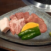 近江牛専門店 万葉 まえだ亭 - 近江牛欲張り御膳1,400円税込