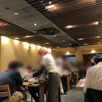 橙 - テーブル毎に店員さんが雑炊を作ってくれます