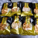 野田米菓 - 料理写真:あられを並べてみる