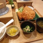 Tsukiji Shokudou Genchan - アジカキフライ定食