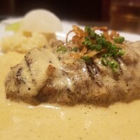 旬菜ステーキ処 らいむらいと - らいむらいとチーズハンバーグ200㌘(1,480円)　ライスとサラダ付き、食後にコーヒーも