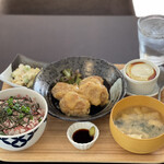 LIVING CAFE mam marche - 牛トロmamプレート　1,350円。