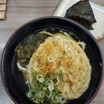 Miyako soba - 天ぷらうどん＋おぼろ，田舎むすび(かつお)