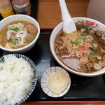 ラーメン とらじ食堂 - とらじ定食Bモツ煮セレクト