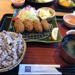 大戸屋 - 料理写真:広島カキフライ定食(ご飯大盛り)