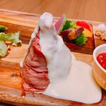 CHEESE SQUARE AVANTI - niku volcano肉肉肉ボルケーノ ハーフ 1680円