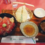 富岡ゴルフ倶楽部レストラン - 漬け漬けマグロ丼と鶏天定食 (1,870円)