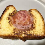 THE BAKE - ソーセージブリオッシュはフライパンでリベイク