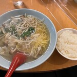 南海飯店 - ワンタンメン定食