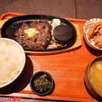 炙り肉寿司 梅田コマツバラファーム - ハンバーグステーキ＆からあげランチセット　1100円