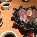 ぶり刺し（830円）