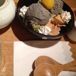 江戸蕎麦 北斎 - 黒ゴマアイスの江戸遊パフェ（680円）