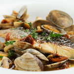 イタリア食堂シェフズ - 白身魚とアサリの白ワイン蒸し