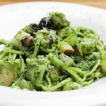 イタリア食堂シェフズ - タコとジャガ芋のジェノヴェーゼリングイネ