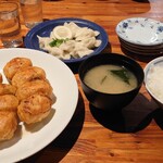 ホワイト餃子 - それぞれ並べました