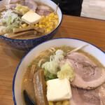 札幌麺や みそら - みそコーンバターの普通盛りと小盛サイズ