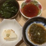 鮨 由う - 嶺岡豆腐、もずく酢、わかめポン酢